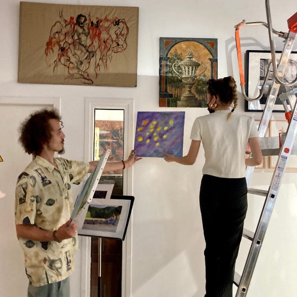 Etudiants en Bachelor Expertise et Commerce de l'Art Etudiants en Bachelor Expertise et Commerce de l'Art